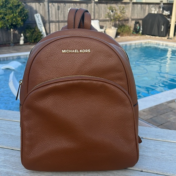MICHAEL KORS BACKPACK - Picture 2 of 5